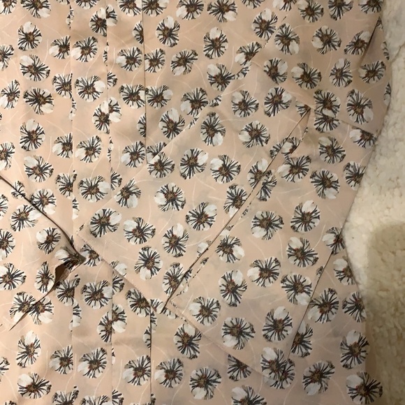 Banana Republic Floral Top size medium - Picture 3 of 6